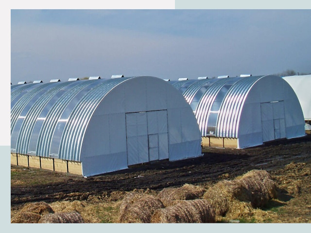 Сельскохозяйственные здания в Мончегорске