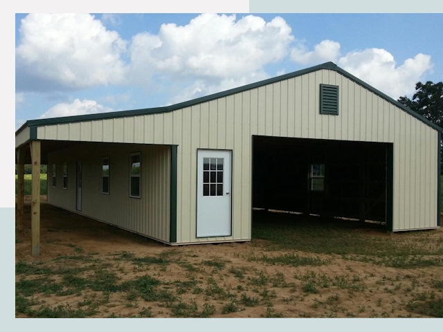 Строительство конюшен в Мончегорске